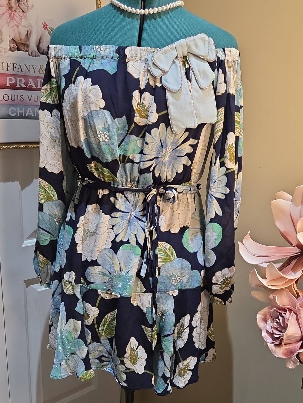 LOFT Medium  Navy Floral Off-the-Shoulder Mini Dress. No Bow Included. No Flaws